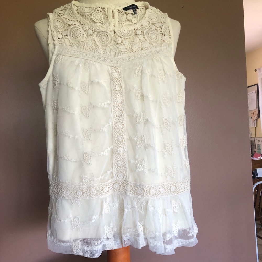 Monteau Cream Lace top Junior XS